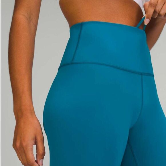 Lululemon Women's Blue and Green Leggings - Picture 1 of 6